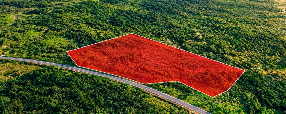 Delimitación aérea del predio sobre la carretera Mérida–Tétiz